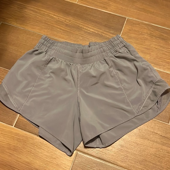 lululemon athletica Pants - Lululemon hotty hot shorts